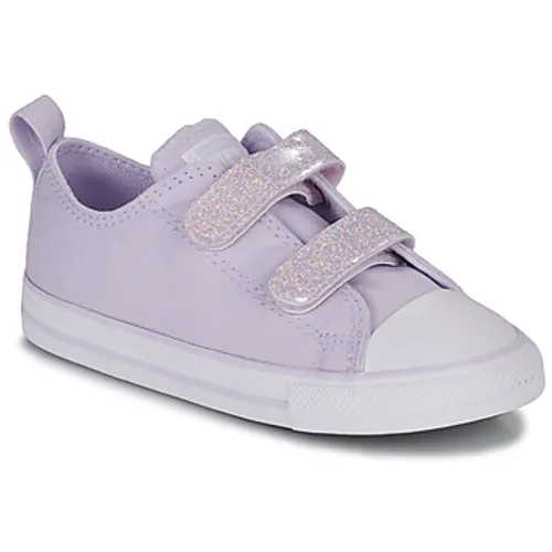 Converse  CHUCK TAYLOR ALL STAR 2V EASY-ON GLITTER OX  boys's Children's Shoes (Trainers) in Purple