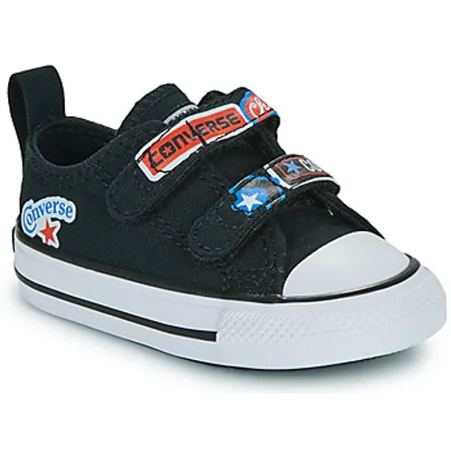 Converse  CHUCK TAYLOR ALL STAR EASY ON STICKER STASH  boys's Children's Shoes (Trainers) in Black