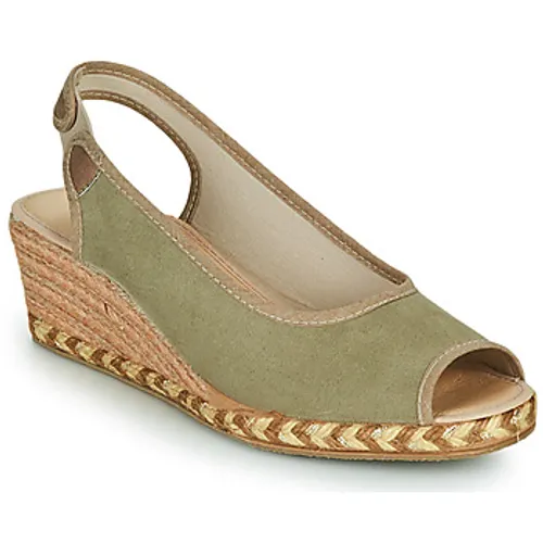 Damart  43775  women's Espadrilles / Casual Shoes in Green