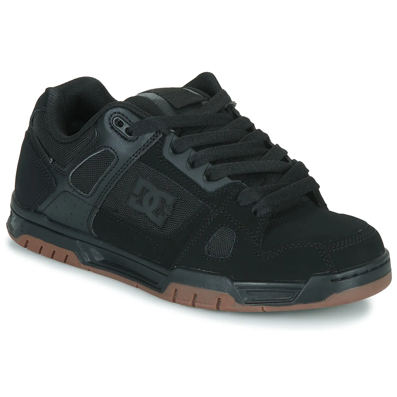 DC Shoes  STAG  men's Shoes (Trainers) in Black