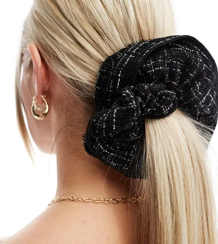 DesignB oversized tweed hair scrunchie in black - BLACK