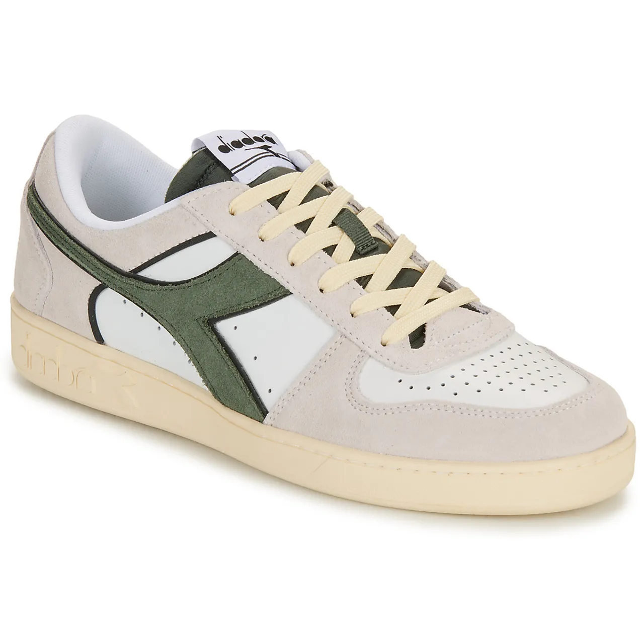 Diadora  MAGIC BASKET LOW SUEDE  men's Shoes (Trainers) in White