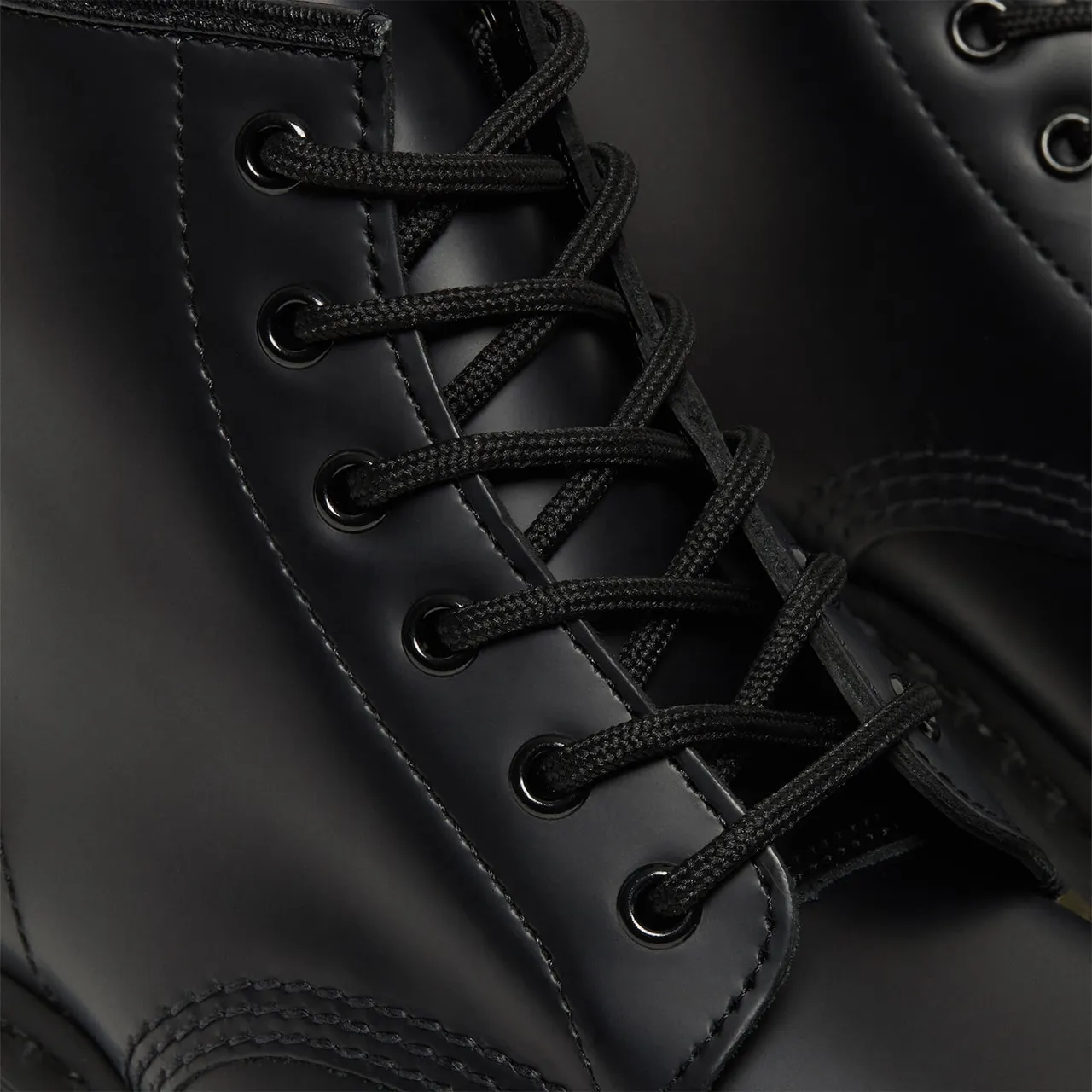 Dr. Martens 101 Smooth Leather 6-Eye Boots - Black - UK