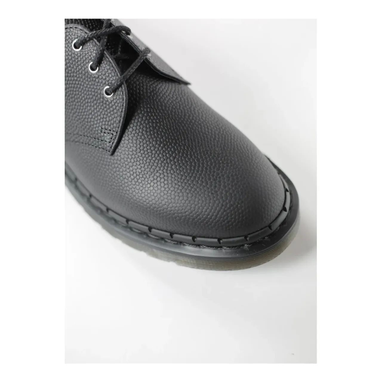 Dr. Martens , Atlas Pebble Grain Shoes ,Black male, Sizes: