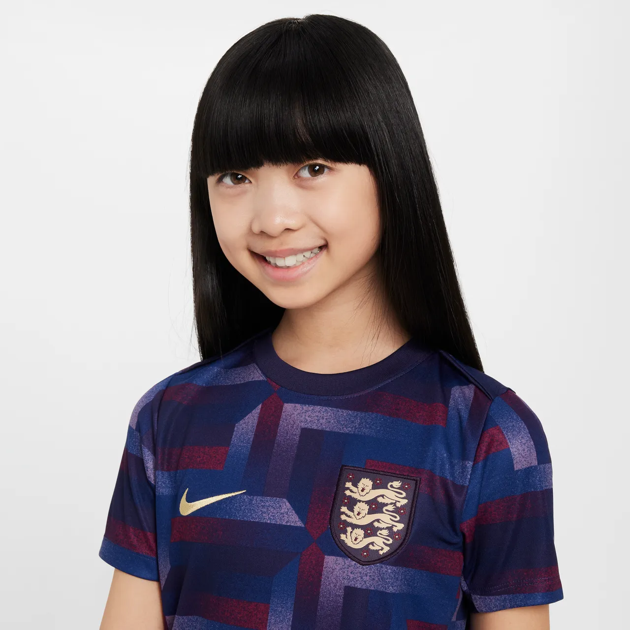 England Academy Pro Older Kids' Nike Dri-FIT Football Pre-Match Short-Sleeve Top - Purple - Polyester