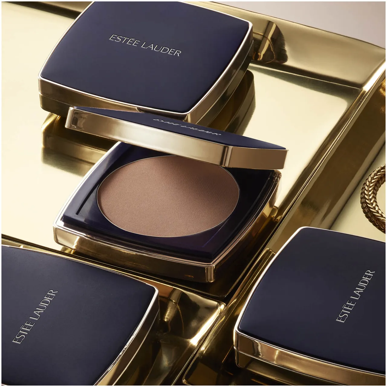 Estée Lauder Double Wear Stay-in-Place Matte Powder Foundation SPF10 12g (Various Shades) - 1N1 Ivory Nude