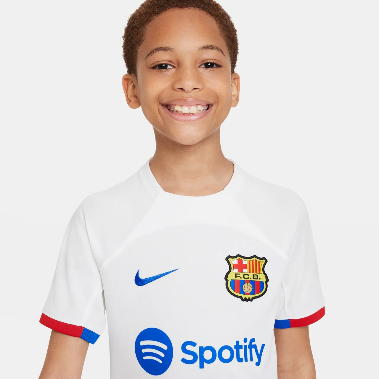 F.C. Barcelona 2023/24 Stadium Away Older Kids' Nike Dri-FIT Football Shirt - White - Polyester