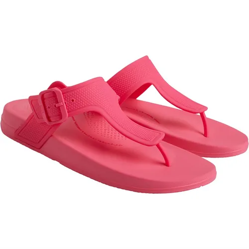 FitFlop Womens IQushion Adjustable Buckle Flip Flops Pop Pink