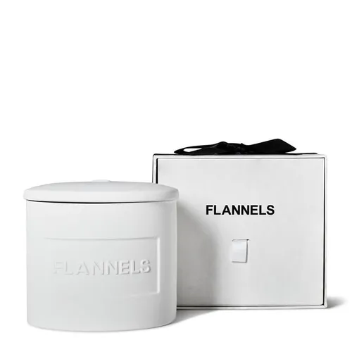 FLANNELS Ceramic 700g Candle - White