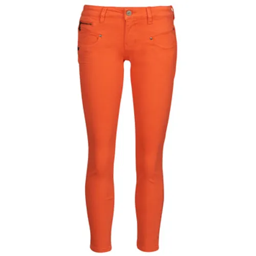 Freeman T.Porter  ALEXA CROPPED NEW MAGIC COLOR  women's Trousers in Orange
