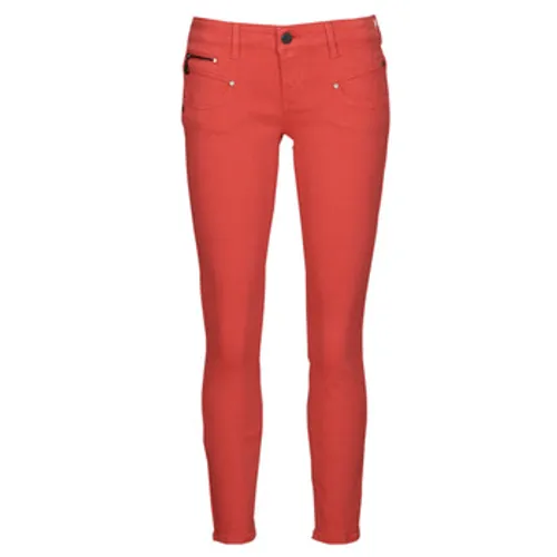 Freeman T.Porter  ALEXA CROPPED NEW MAGIC COLOR  women's Trousers in Red
