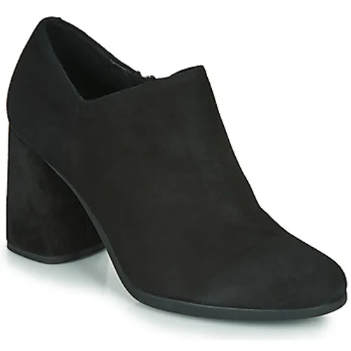 Geox  D CALINDA HIGH  women's Court Shoes in Black