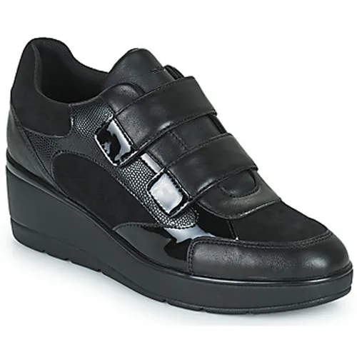 Geox  D ILDE C  women's Shoes (Trainers) in Black