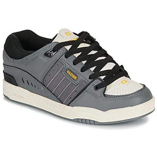 Globe  FUSION  men's Skate Shoes (Trainers) in Grey
