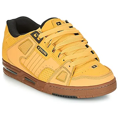 Globe  SABRE  men's Skate Shoes (Trainers) in Yellow