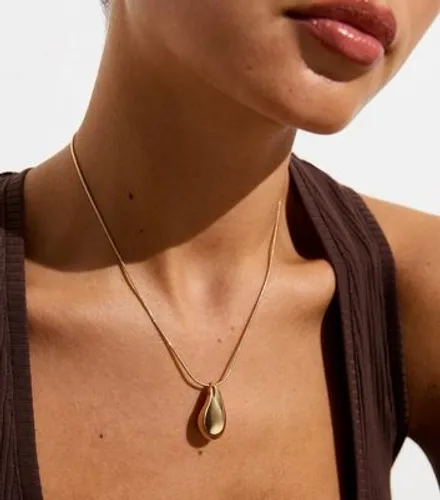 Gold Teardrop Pendant Chain Necklace New Look