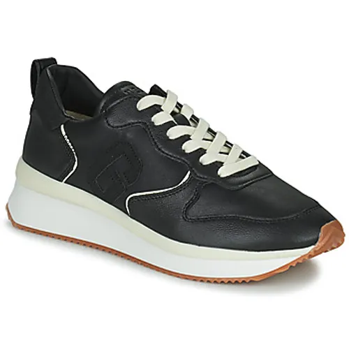 Guess  MADE  men's Shoes (Trainers) in Black