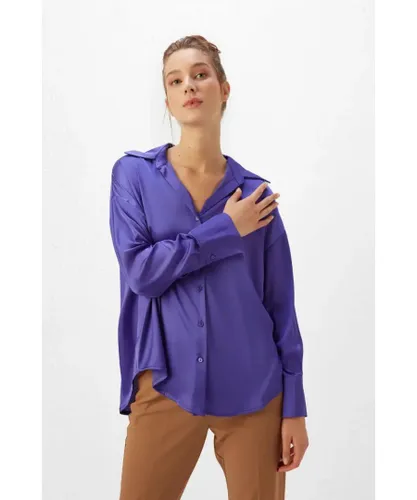 Gusto Womens Relaxed Fit Satin Shirt in Blue