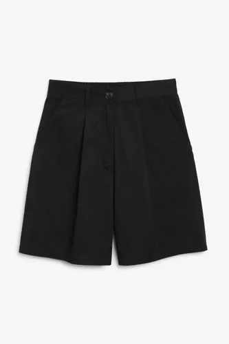High waist pleated shorts - Black