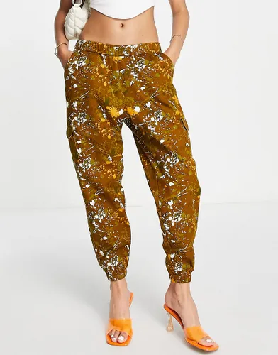 I Saw It First cargo trousers in green acid print-Multi