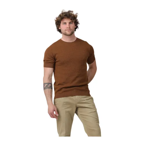 Irish Crone , Wafer T-Shirt ,Brown male, Sizes: