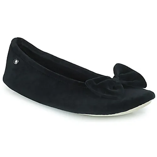 Isotoner  95810  women's Slippers in Black