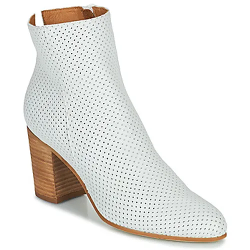JB Martin  MALICE  women's Low Ankle Boots in White