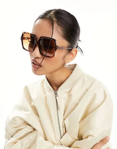 Jeepers Peepers oversized square sunglasses in tortoiseshell-Brown