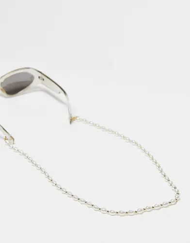 Jeepers Peepers pearl sunglasses chain in gold