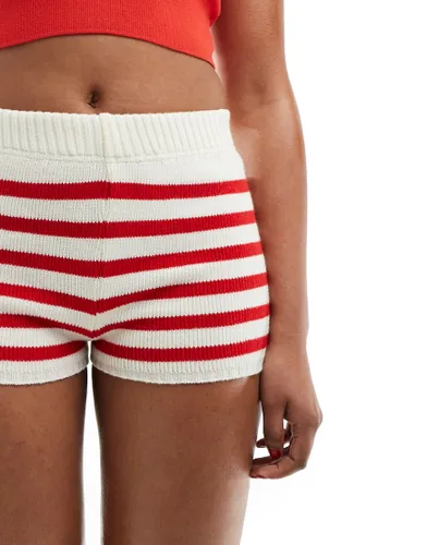 Kaiia knitted shorts in cream and red stripe-White