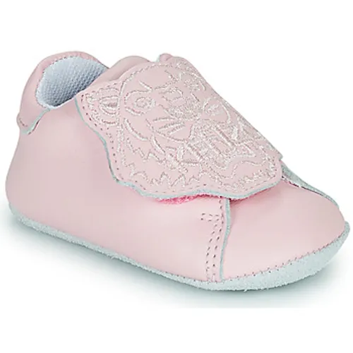 Kenzo  K99005  boys's Baby Slippers in Pink