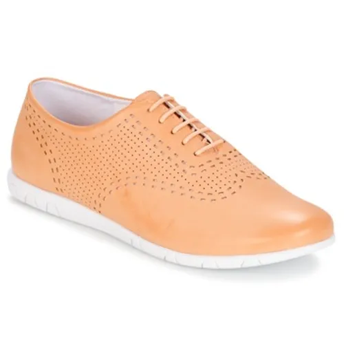 Kickers  BECKI  women's Smart / Formal Shoes in Orange