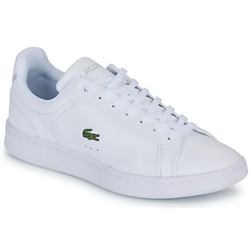 Lacoste  CARNABY PRO  women's Shoes (Trainers) in White