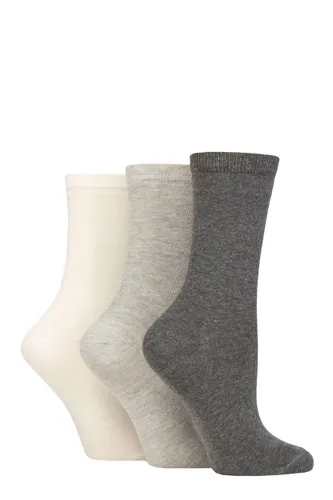 Ladies 3 Pair Charnos Organic Cotton Ankle Socks Grey One Size