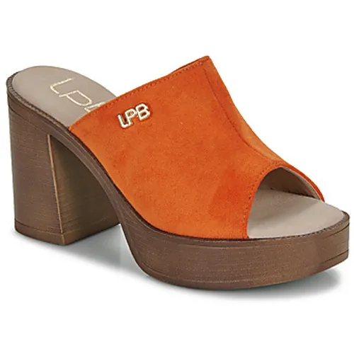 Les Petites Bombes  IZIA  women's Mules / Casual Shoes in Orange