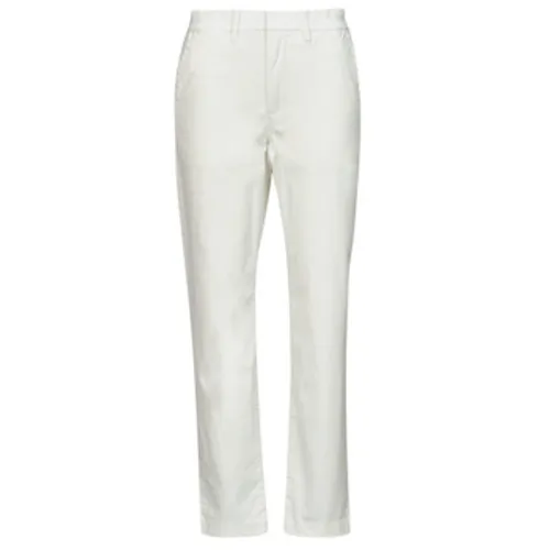 Levis  ESSENTIAL CHINO  women's Trousers in White