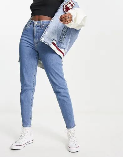 Levi's high waisted mom jeans in light wash-Blue