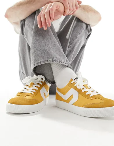 Levi's Sneak trainer in yellow with logo