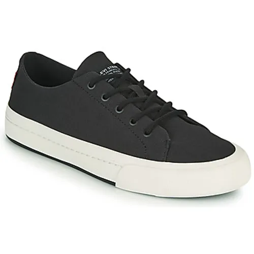 Levis  SUMMIT LOW  men's Shoes (Trainers) in Black