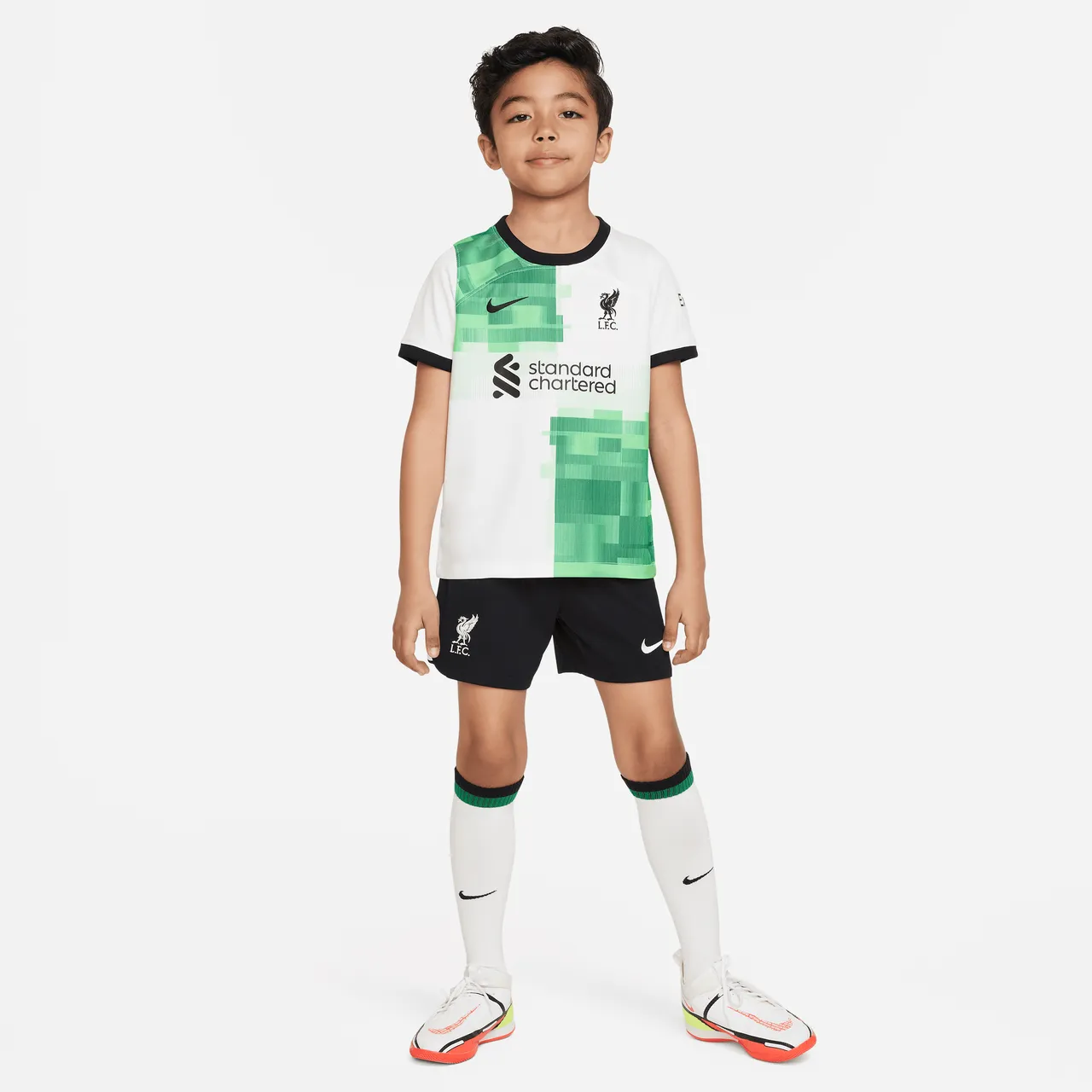 Liverpool F.C. 2023/24 Away Younger Kids' Nike Dri-FIT 3-Piece Kit - White - Polyester