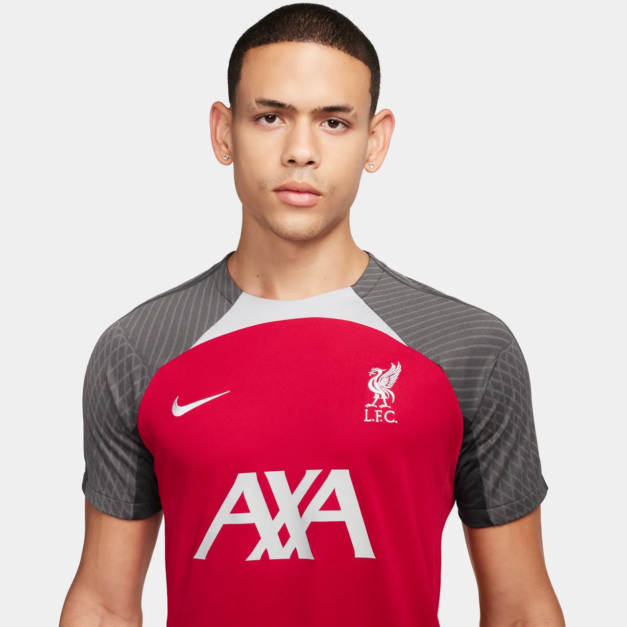 Liverpool F.C. Strike Men's Nike Dri-FIT Football Knit Top - Red - Polyester