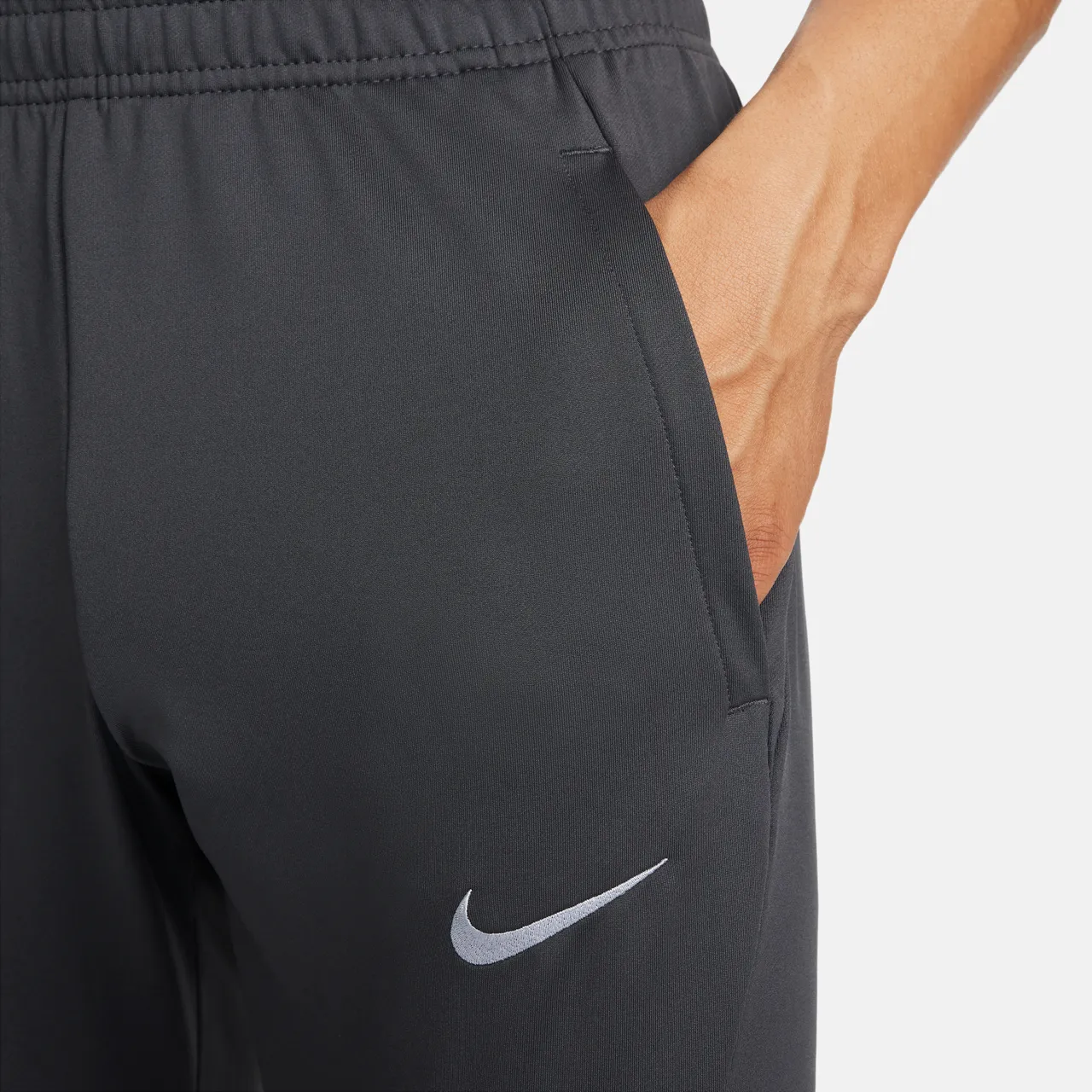 Liverpool F.C. Strike Men's Nike Dri-FIT Football Pants - Grey - Polyester