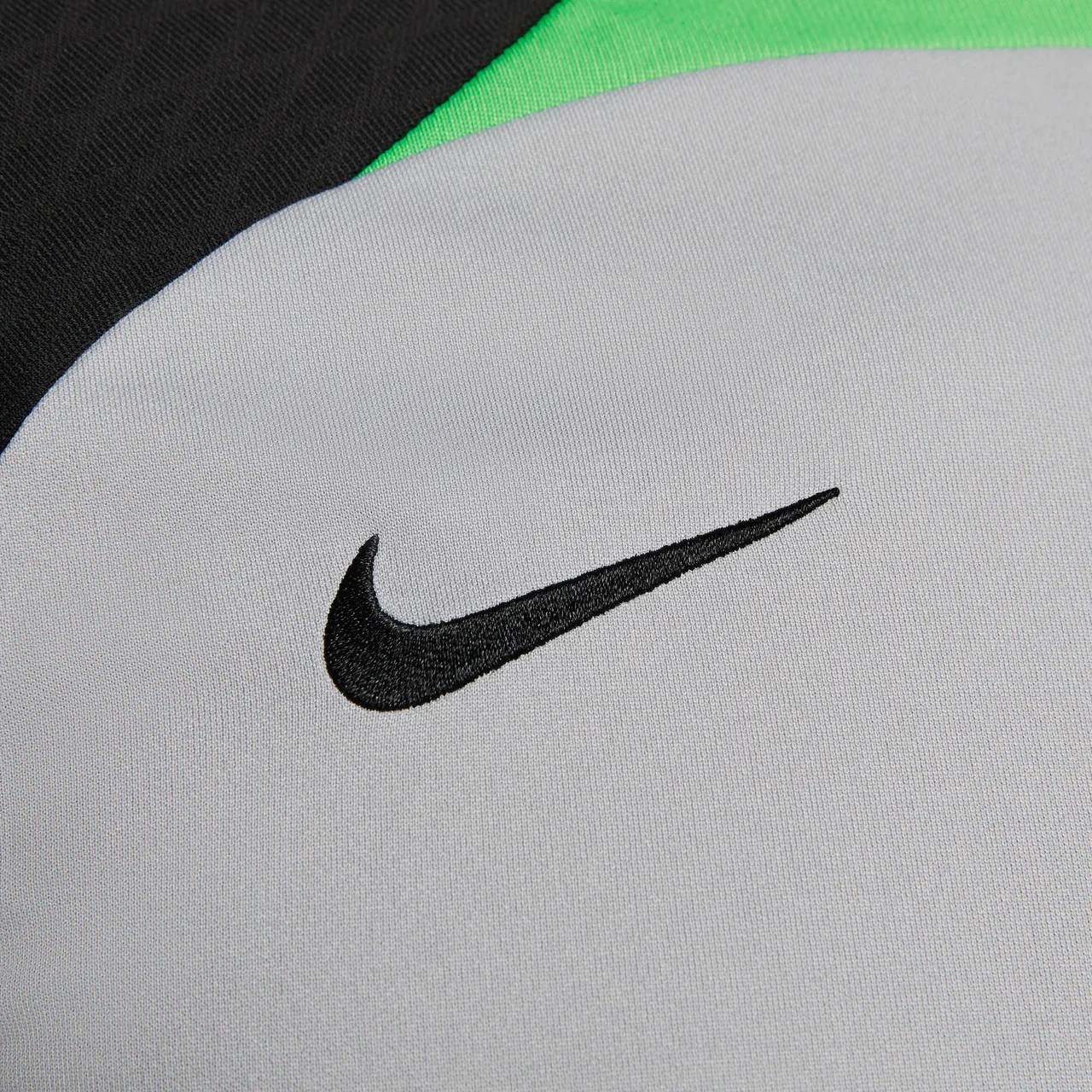 Liverpool F.C. Strike Men's Nike Dri-FIT Knit Football Top - Grey - Polyester