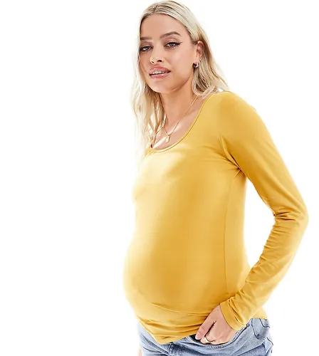 Mamalicious Maternity long sleeve scoop neck top in yellow