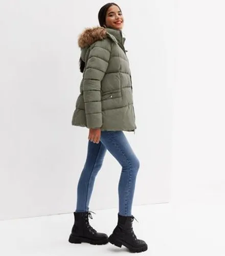 Maternity Olive Faux Fur Hooded Puffer Jacket New Look