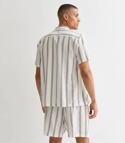 Men's White Stripe Relaxed Fit Linen Blend Shorts New Look