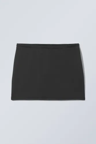 Minimal Mini Skirt - Black