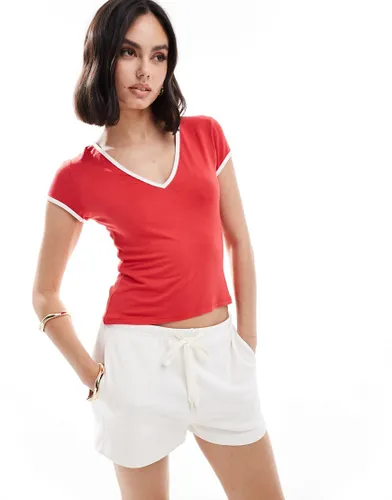 Miss Selfridge V neck crop top with contrast tipping in red