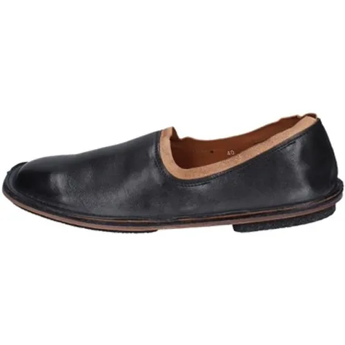 Moma  EY457 1FS442-NAC  women's Loafers / Casual Shoes in Black