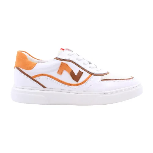 Nathan-Baume , Sneaker ,White male, Sizes: